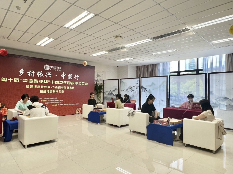 推文带甜瓜标签！卡尔：祝冠军&掘金队史最伟大15号约基奇生快